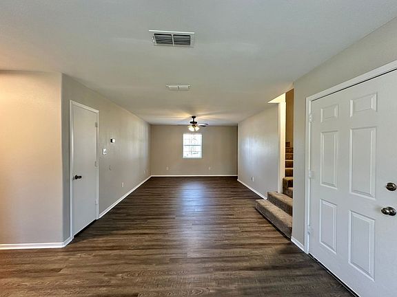3rd image of 1604 Timber Creek Dr