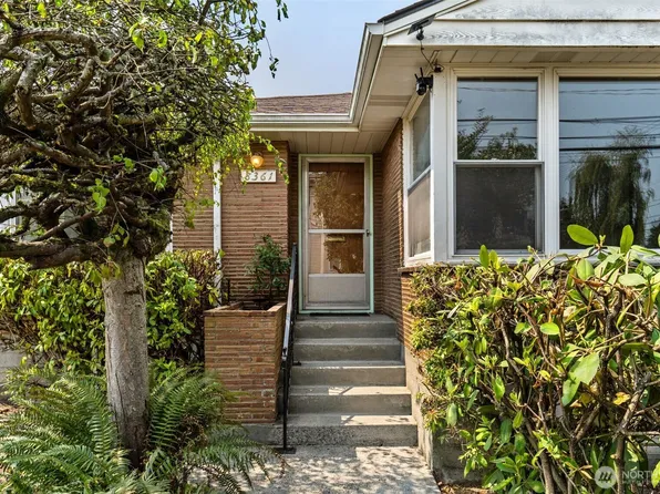 8361 30th Avenue NW, Seattle, WA 98117
