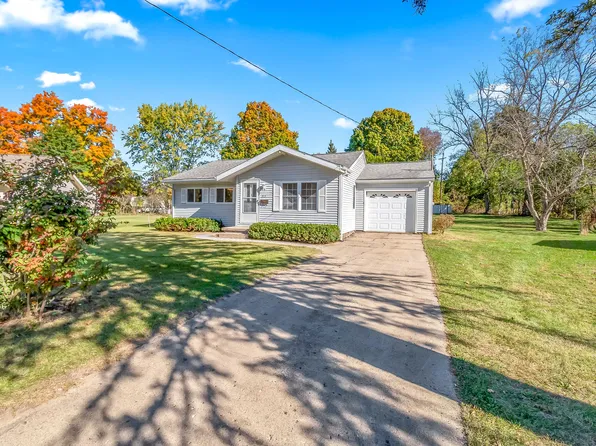 313 Strait Ct, Jonesville, MI 49250
