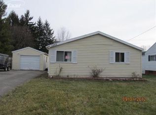 2466 Stockbridge St, Burton, MI 48509