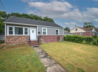 55 N 17th St, Wheatley Heights, NY 11798