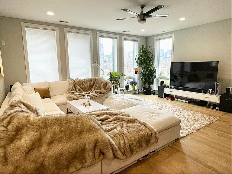 1008 N Larrabee St #3S — Photo 8