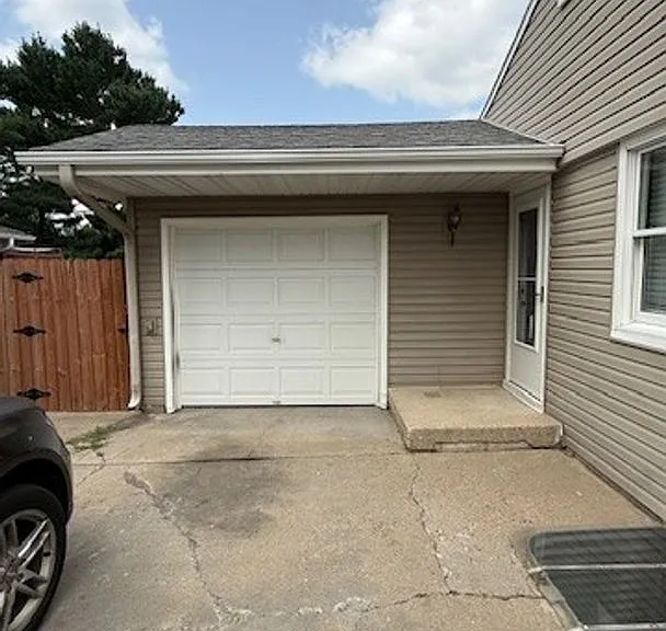 8442 Haeg Dr — Photo 13