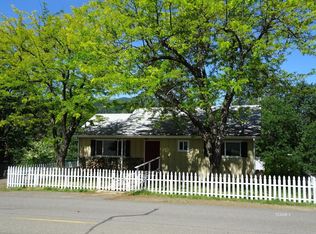 310 Glen Rd, Weaverville, CA 96093