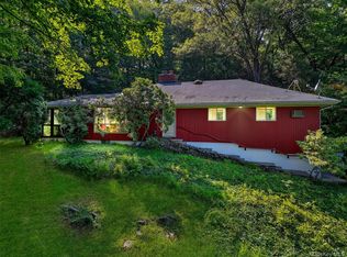 1590 Croton Lake Rd, Yorktown Heights, NY 10598