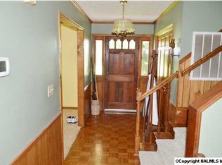 146 Timber Gap Ln, Hartselle, AL 35640