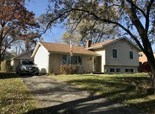 2115 Theda Ln, Rolling Meadows, IL 60008