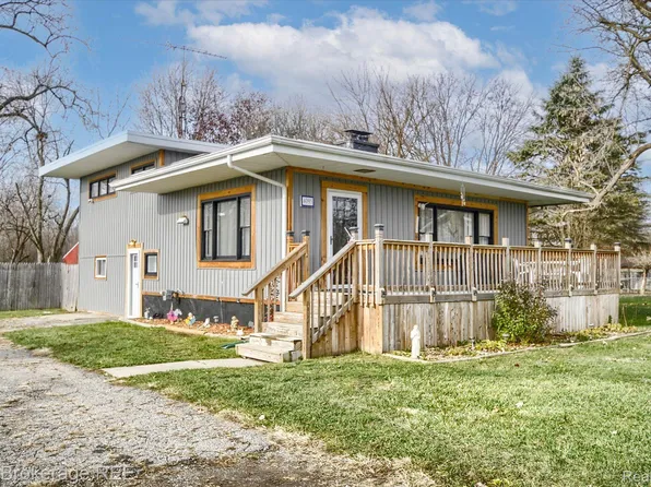 4095 N Belsay Rd, Flint, MI 48506