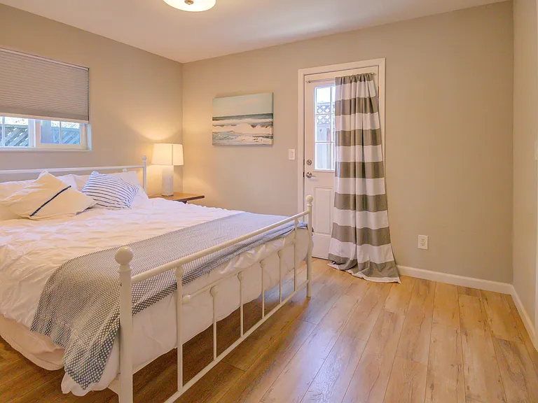4630 Capitola Rd — Photo 15