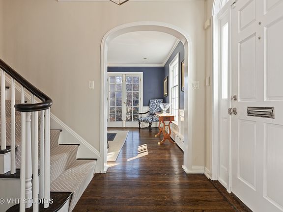 3rd image of 764 Rosewood Ave