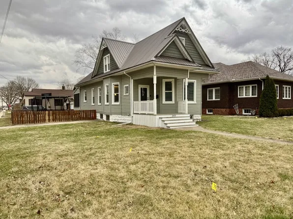 2633 6th St, Peru, IL 61354