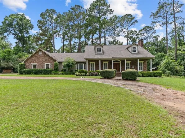 202 Adams St, Ashford, AL 36312