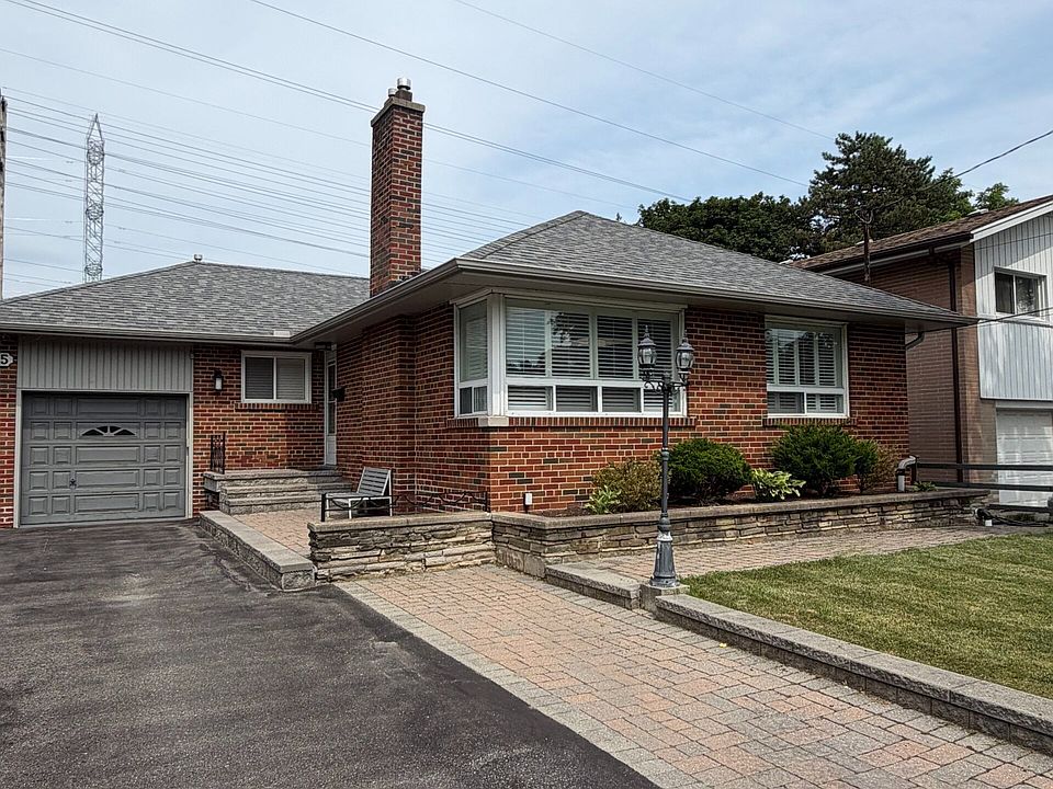1st image of 65 Glen Agar Dr #Basement