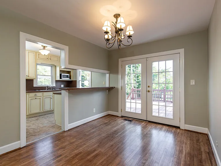 4022 Gloucester Rd — Photo 4