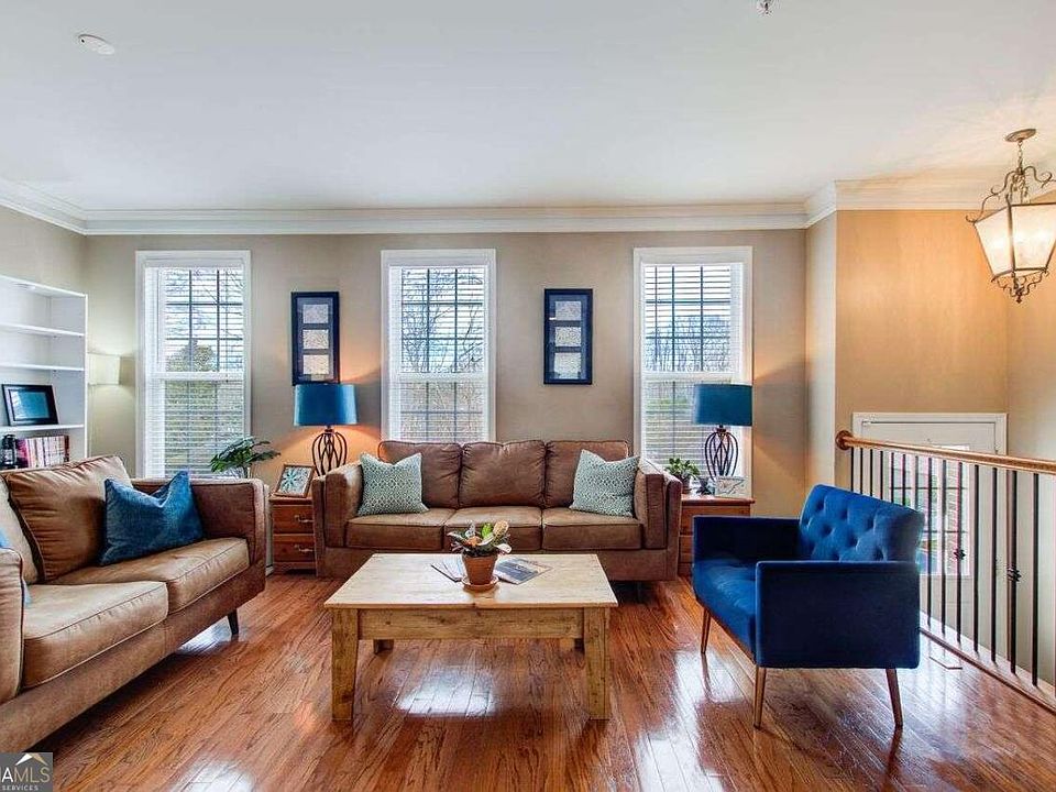 1st image of 710 Surrey Park Pl