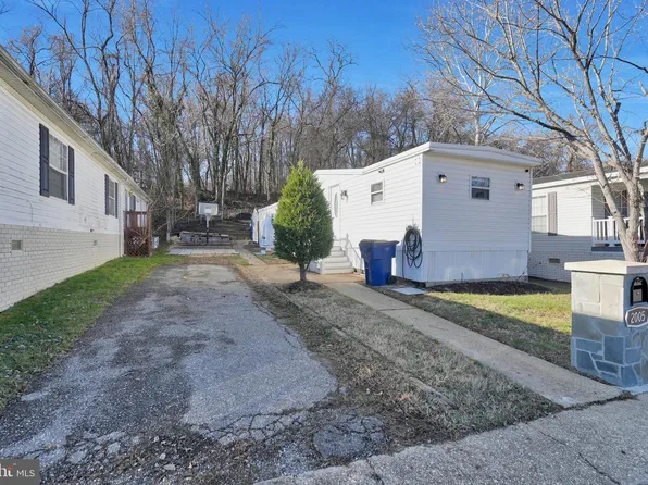 2005 Elmwood Park Dr, Capitol Heights, MD 20743