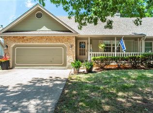 320 N Park Dr, Raymore, MO 64083