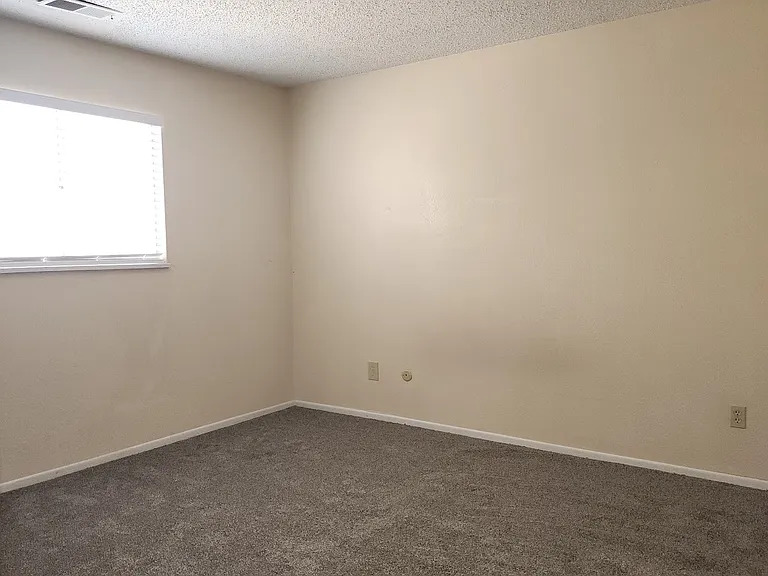 1025 Delaware Dr #3 — Photo 9