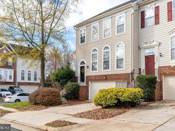 1544 Grosbeak Ct, Woodbridge, VA 22191