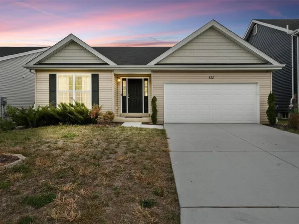 828 Boulder Crest Ct, Eureka, MO 63025