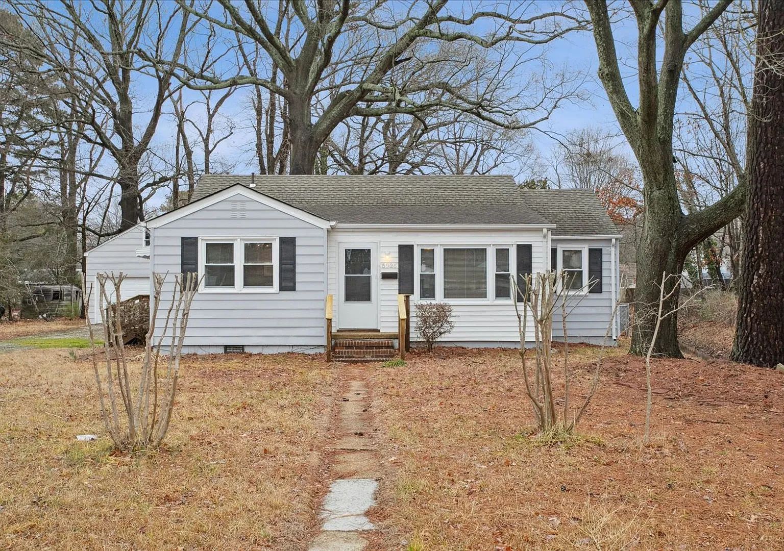 Easy One-Level Rental Near Shipyard, I-664 & the James River Bridge — Photo 1