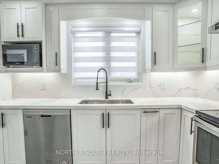 37 Loire Ct #UPPER — Photo 20