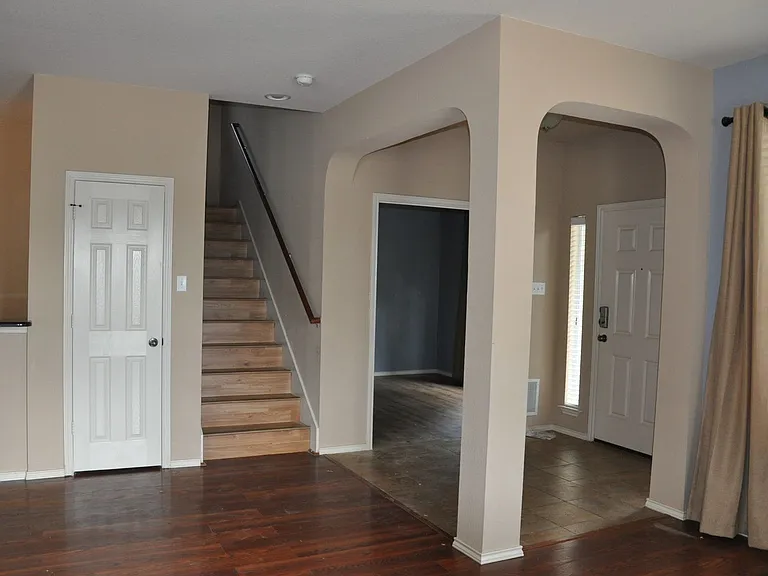 1501 Big Thicket Dr — Photo 9