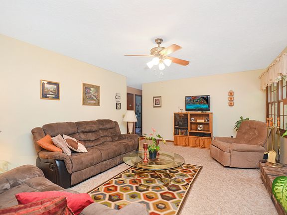 Spacious with gorgeous view!