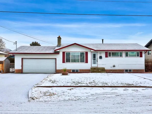 1139 Chateau St, Kamloops, BC V2B 5R3