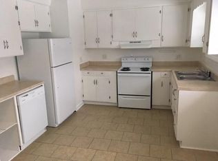 7001 NW Berkley St, Parkville, MO 64152