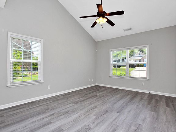 5th image of 156 Brookshire Dr