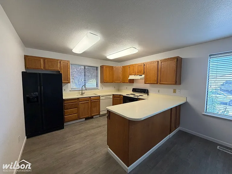 5606 Mount Clemens Way — Photo 3