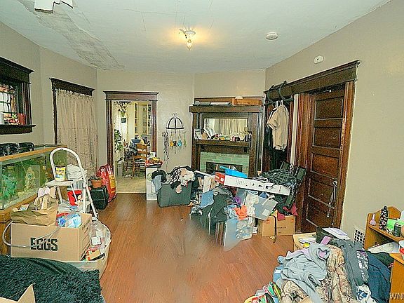 3rd image of 21 Dismonda St