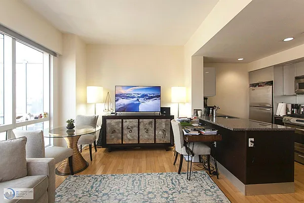 Rented by Oxford Property Group | media 13