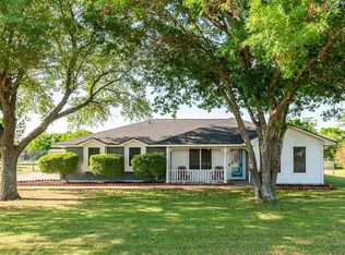 201 Janis Ln, Waxahachie, TX 75165