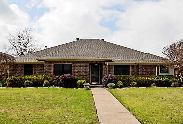 1st image of 4905 Country Club Dr