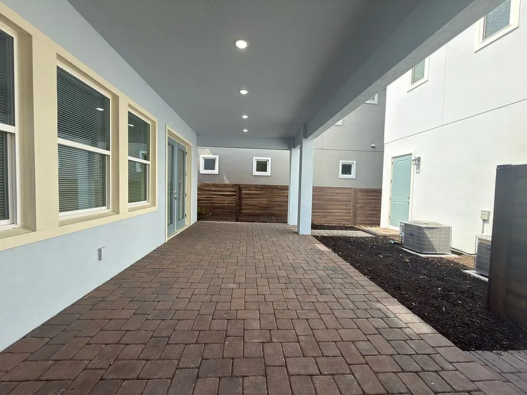 10322 Marconi Ave — Photo 22