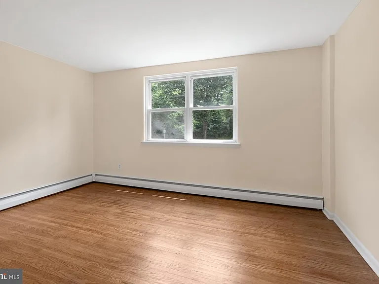 5990 Henry Ave #2 — Photo 5