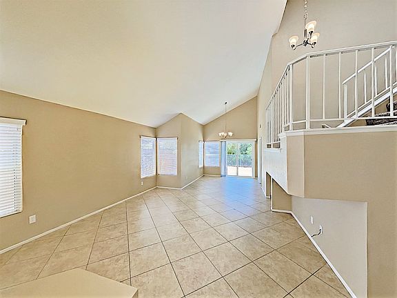 5th image of 11891 Venetian Dr