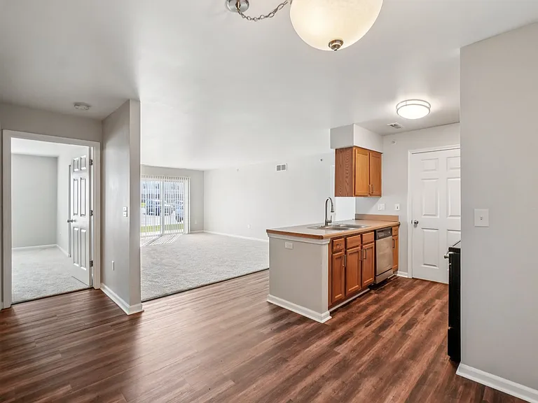 Abbey Ridge Apartment Homes — Photo 75