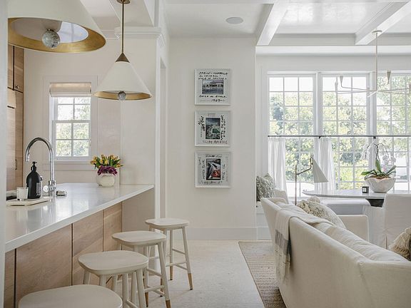 5th image of 109 N Charles St