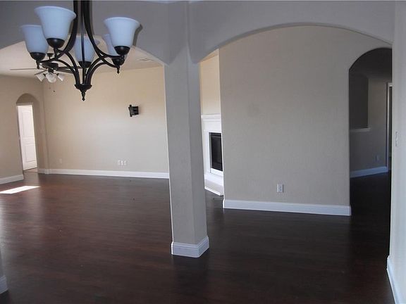 5th image of 2914 Winchester Ave