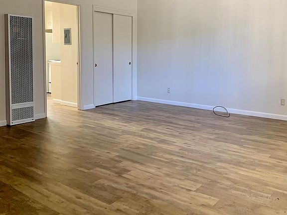 4th image of 5590 Clovercrest Dr #B2b