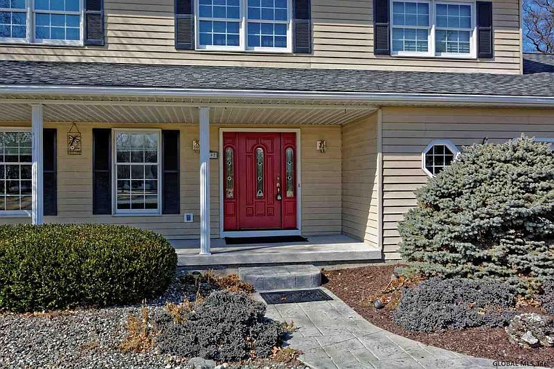 2nd image of 1497 MAPLECREST Drive