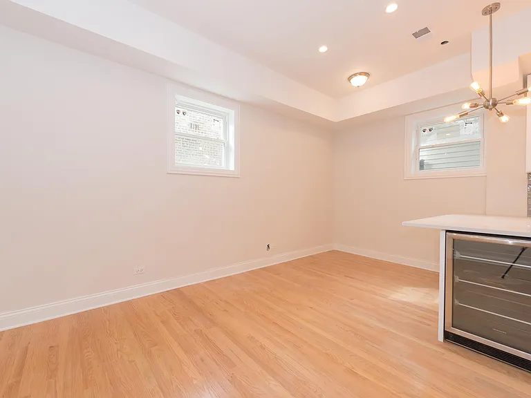 846 N Hermitage Ave #1R — Photo 8