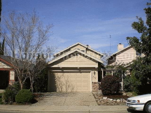 (1) : 1336 Hidalgo Cir Roseville, CA