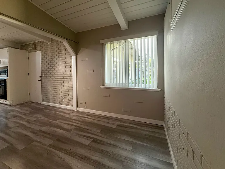 435 Dell Ave — Photo 13