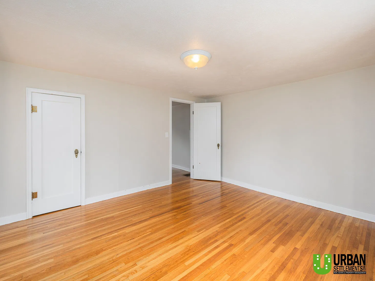 4 bed, 1322 sqft, $2,100 — Photo 4