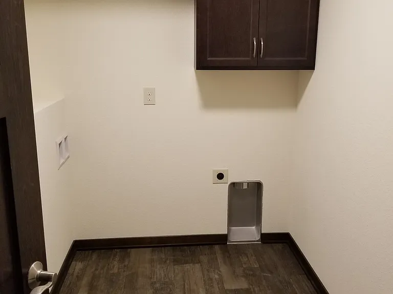 W206N16097 Stonebrook Dr — Photo 6
