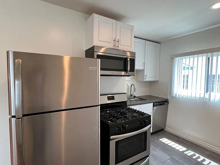 1024 Pico Blvd — Photo 5